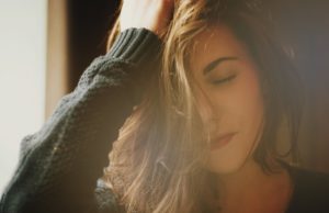 O femeie trăiește groaza oricărei neveste: ”După 22 de ani de căsnicie am aflat că soțul mă înșală. Mă simt umilită.Când am aflat…”