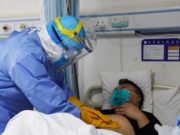 China coronavirus: Victimele sunt incinerate rapid, fără slujbă. Familia nu are voie să își ia adio de la rude
