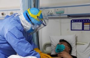 China coronavirus: Victimele sunt incinerate rapid, fără slujbă. Familia nu are voie să își ia adio de la rude