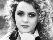 Dacă mama ta ar fi în prima linie, cu o mască de 50 bani ca armă, ai mai ieși la plimbare?