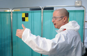 Medic: ”Virusul rezistă în aer minim 30 de minute. Să ne pregătim şi de valul doi”