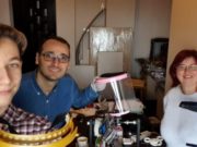 Mai mulţi elevi din Galaţi fabrică măşti şi viziere pentru spitale. În curând vor produce şi componente pentru ventilatoare