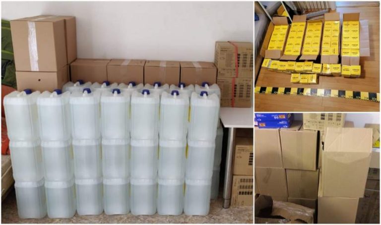 Percheziţii în casele bișniţarilor de produse medicale. Cutii întregi cu măști și dezinfectant confiscate