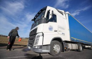 Şofer român de TIR, singura persoană infectată cu coronavirus într-un oraș din sudul Italiei