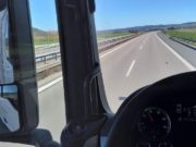 Şoferi români de TIR, singuri pe șosele, în Europa: „Zeci de km fără să întâlnesc un coleg”