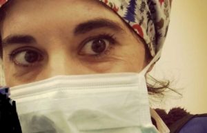 Daniela, o asistentă medicală infectată cu coronavirus, s-a sinucis de frică să nu răspândească virusul