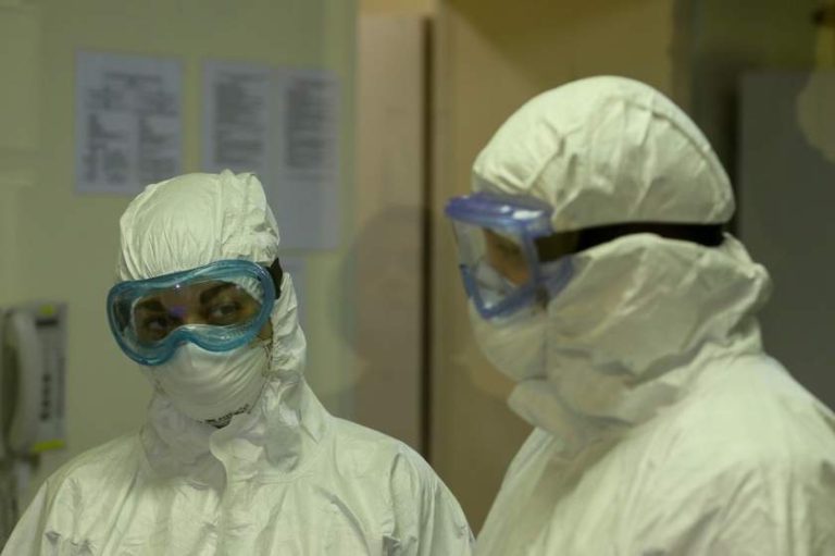 Încă 6 pacienţi cu coronavirus au murit, în România, ridicând bilanţul deceselor la 78