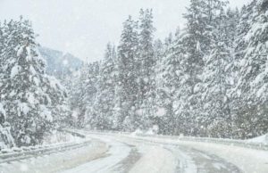 Alertă de ninsori şi viscol emisă de ANM. Trei judeţe sub cod portocaliu