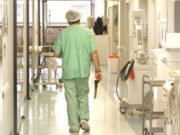 Linia întâi, aproape de colaps. Și la Spitalul Obregia 70 de cadre medicale au părăsit spitalul pentru a intra la izolare