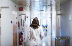 Un medic rezident cu simptome de coronavirus, refuzat pentru testare, acuză: „Situatia este scapată de sub control!”