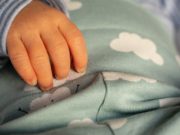 Tineri din Gorj aflați în izolare, acuzații grave la adresa autorităților: Copilul nostru trăiește cu apă cu zahăr