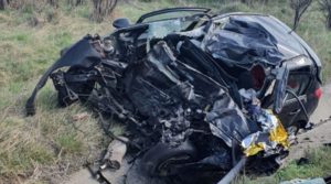 1-masina-facuta-praf-preot-mort