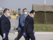 Premierul a recunoscut că Guvernul ar putea decide menținerea restricțiilor și după 15 mai