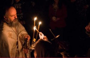 Pot să ascult slujba de Înviere din mașină în fața bisericii? Răspunsul autorităților