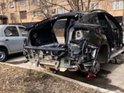 FOTO | „Au lucrat ca mecanicii din Formula 1”. Un proprietar de BMW X6 si-a gasit masina dezmembrata in fata casei!