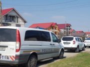 VIDEO | Înmormântare cu poliția și mascații