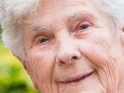 O bătrânică de 90 de ani a murit în spital, după ce a refuzat ventilatorul mecanic: „Păstraţi-l pentru cei mai tineri”