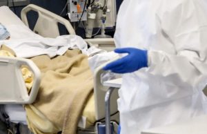 Alţi nouă pacienţi cu coronavirus au murit în România. Bilanţul morţilor: 257