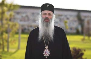 Mitropolitul Teofan vrea credincioșii la Biserică și la cimitir, de Paște! „Putem merge la piață, la serviciu, dar nu putem aprinde o lumânare?”