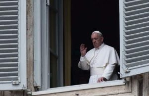 Papa Francisc a donat cinci ventilatoare pentru bolnavii de coronavirus din România