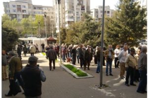 piata-mare-inghesuiala