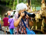 O bunică a fost obligată de un judecător să șteargă poze cu nepoții publicate pe Facebook