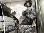 Aproape 50 kg heroină, descoperite la Dolj, în cabina unui camion condus un bulgar