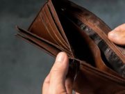 O mireasă din Alba Iulia a pierdut tot darul din nuntă într-o parcare