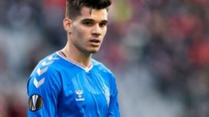 ianis-hagi-primeste-doar-cuvinte-de-lauda-ce-i-a-spus-steven-gerrard-lui-gica-hagi-despre-fiul-sau_size8