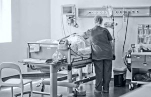 O asistentă a mințit și a infectat, intenționat, alte persoane cu noul coronavirus! Anchetă uriașă la Botoșani