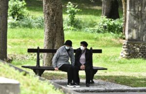 Parcurile din Craiova au fost închise, la doar câteva ore după ce au fost deschise. Decizia a stârnit revolta oamenilor