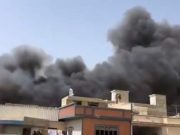Un avion cu 107 oameni la bord s-a prăbuşit peste un cartier de case, într-o zonă rezidenţială din Pakistan