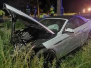 BMW de lux decapotabil, cu volan pe dreapta, codus pe contrasens de un puști de 18 ani, 4 victime, între care o fetiță de 5 ani