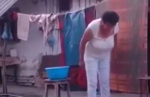 Femeie din Vâlcea care și-a bătut mama de 84 de ani, cercetată de polițiști