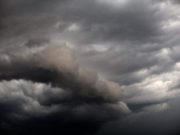 ANM a actualizat alerta meteo de vreme instabilă. Averse, descărcări electrice şi vijelii până duminică seara