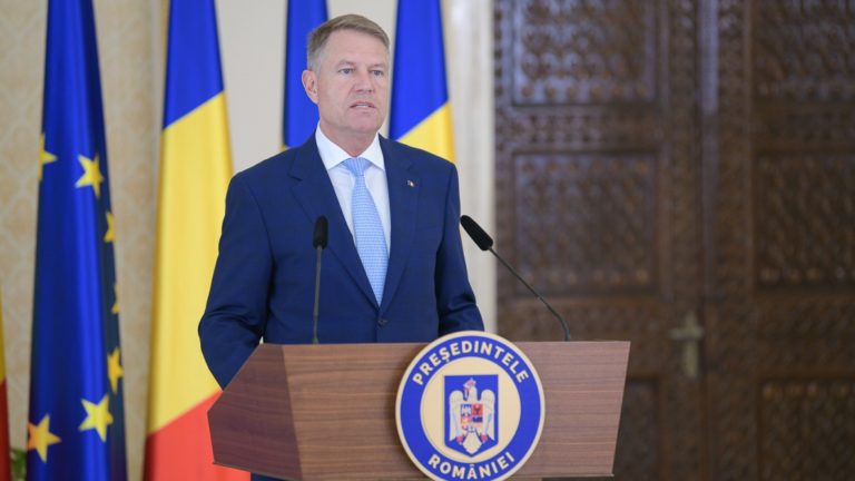 Klaus Iohannis, apel către români: Continuați să fiți responsabili! Avem o singură armă împotriva virusului