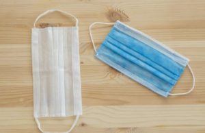 Măști periculoase împărțite în spitalele din România. ALDE cere comisie de anchetă