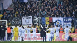 mereu-mi-a-placut-de-el-varianta-surpriza-pentru-banca-craiovei-dupa-ce-papura-si-a-dat-demisia-nimeni_size8