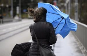 Alertă meteo. Cod galben de furtună în 13 judeţe din ţară. Cât durează vremea extremă