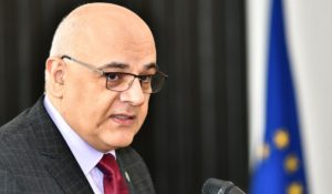 raed-arafat-atentia-populatiei-deviata-661117