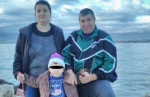 „S-a dus la cer și nu l-am putut îmbrățișa” Drama unui părinte care nu poate veni în țară, să își îngroape copilașul: „Tata, te aștept acasă!”