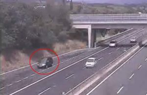 Tragedia din Italia, surprinsă de o cameră de supraveghere. Imagini cu mașina românilor înainte de impact