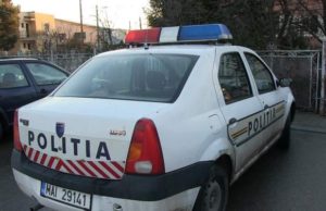 O tânără de 18 ani, din Craiova, şi-a pus capăt vieţii. Mama fetei a descoperit-o, când s-a întors de la muncă