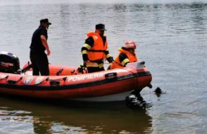 Tânără cu un sac de pietre legat de gât scoasă din lacul Ciuperca, la Tulcea. Era căutată de două zile