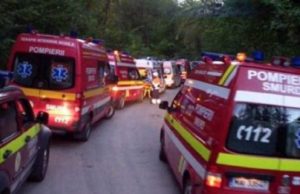 Doi morți și 11 răniți pe șosea, în Vrancea. A fost activat planul roșu de intervenție