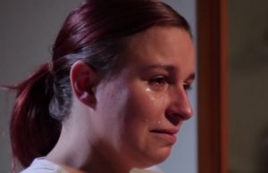 Mărturie din infernul traficanților. Povestea Larisei: „Ziua trebuia să mă culc cu tata, noaptea trebuia să mă culc cu cel care mi-a devenit soț”