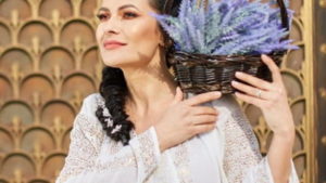 O-renumita-cantareata-de-muzica-populara--gasita-cu-zeci-de-mii-de-euro-nedeclarati--a-fost-invinsa-de-Fisc-in-instanta--Sentinta-este-definitiva