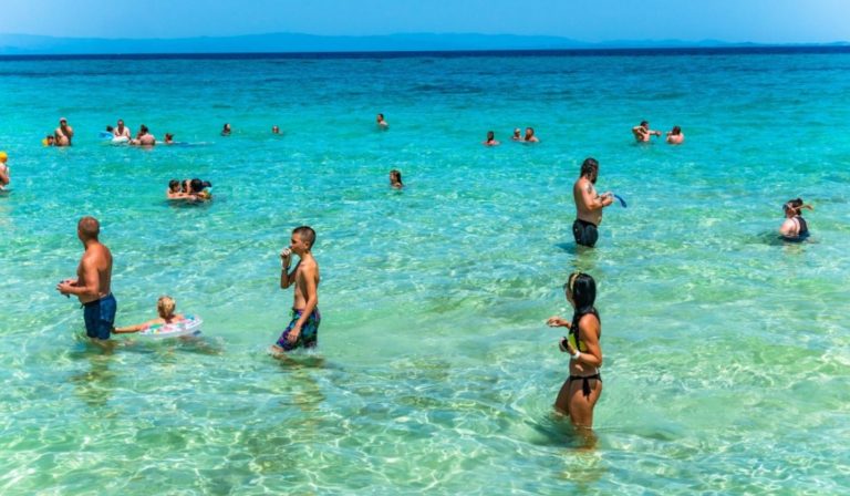 Atenție, turiști! Anunț de ultimă oră pentru cei care călătoresc în Grecia