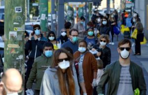 Lovitură pentru români! MAE: 8 state au introdus deja restricții pentru români