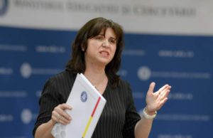 Şanse mici ca şcolile să se redeschidă în toamnă, anunţă ministrul Educaţiei: „Nu e cazul de situație normală”